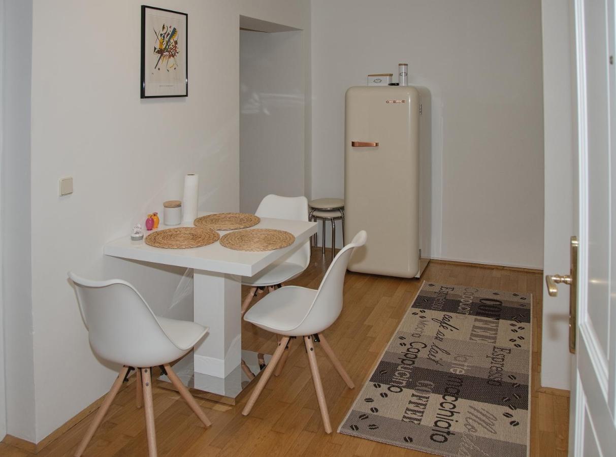 Blue Lotus Apartment Βιέννη Εξωτερικό φωτογραφία